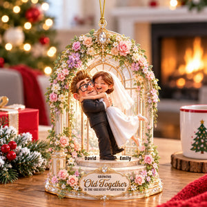 Hugging Couple Ornament - Personalized Gifts For Couple Christmas Ornament 06TTQN180926