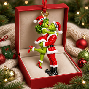Mischievous Kissing Duo Christmas Ornament - Personalized Gifts For Couple 05tydh091026